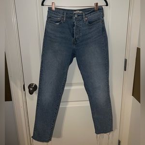 Levi Wedgie Straight Jean